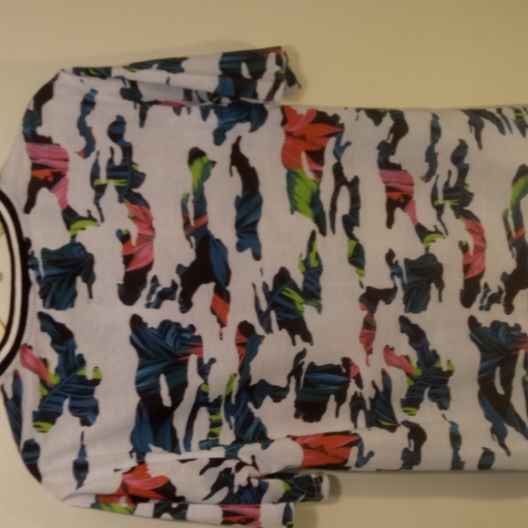 FIVE.BY.FIVE ROYAL FLORAL TEE SHIRT - Picture 3 of 6